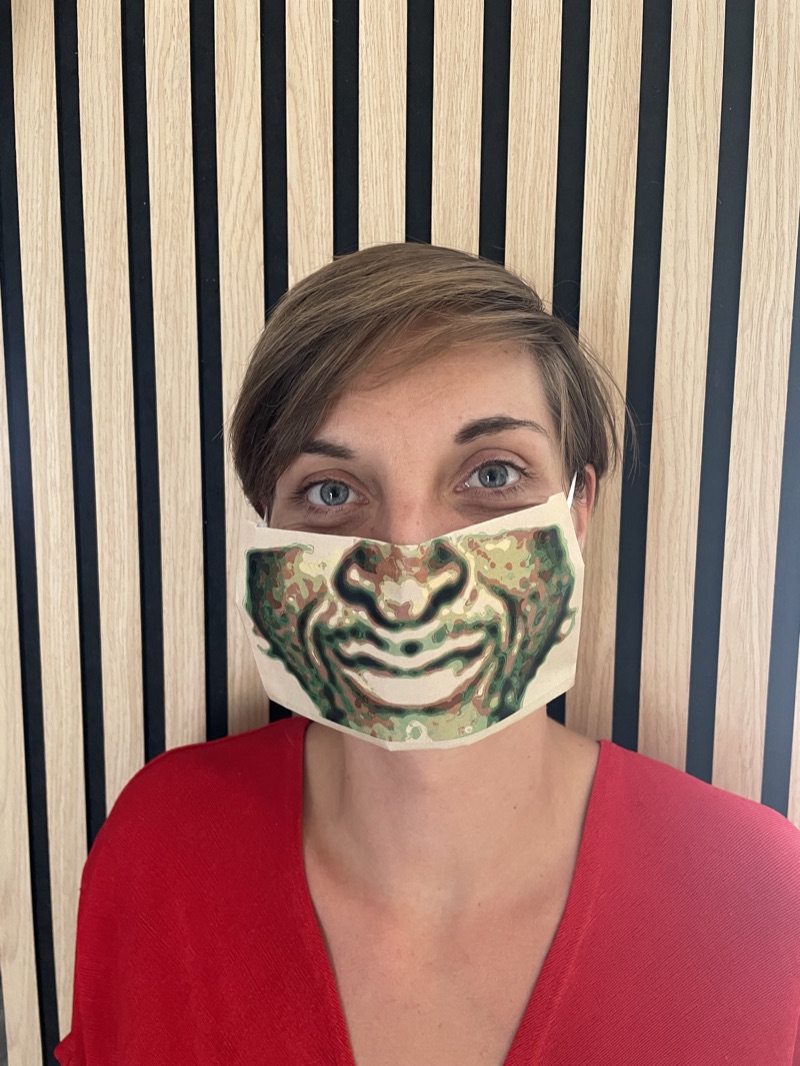 Sarah wears the pattern computed for her face: not identified.